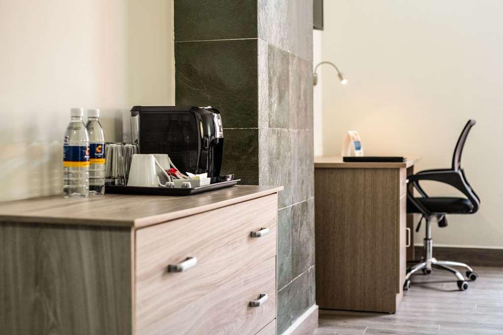 Comfort Inn Irapuato Rom bilde